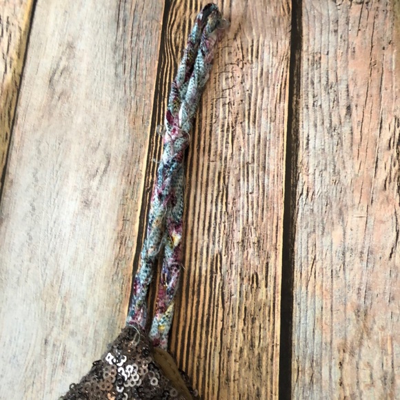 Buckle sequins tank top - Picture 3 of 8